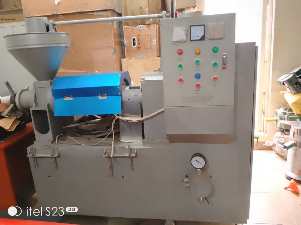 Fish Floating Feed Extruder Machine 150kg/hr (11kW Three Phase)